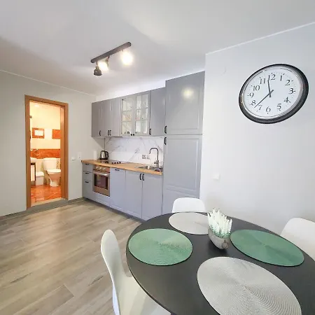 Апартаменты Prestige - Private Apartment-bsr 4*