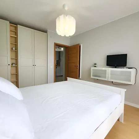 Prestige - Private Apartment-bsr Апартаменты 4*