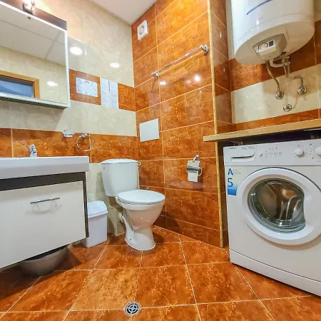 Prestige - Private Apartment-bsr Апартамент 4*