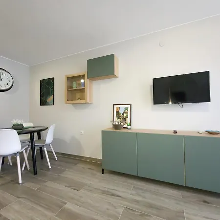 Апартамент Prestige - Private Apartment-bsr Свети Влас